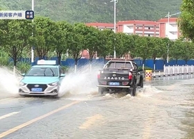 一夜暴雨 广西河池城区多处被淹