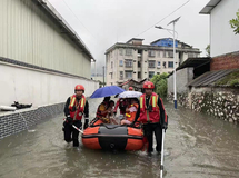 广西河池：强降雨致多地发生山洪、内涝